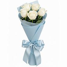 Букет 5 Белых роз Проуд в Ленинкенте