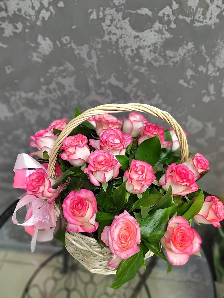 Цветочная композиция из Розы в корзине в Ленинкенте