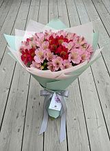 Букет цветов из:  Альстромерии #REPLACE_PRED# Ленинкенте