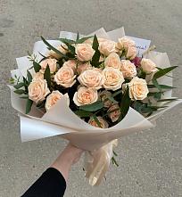 Букет Кремовые розы Латте в Ленинкенте