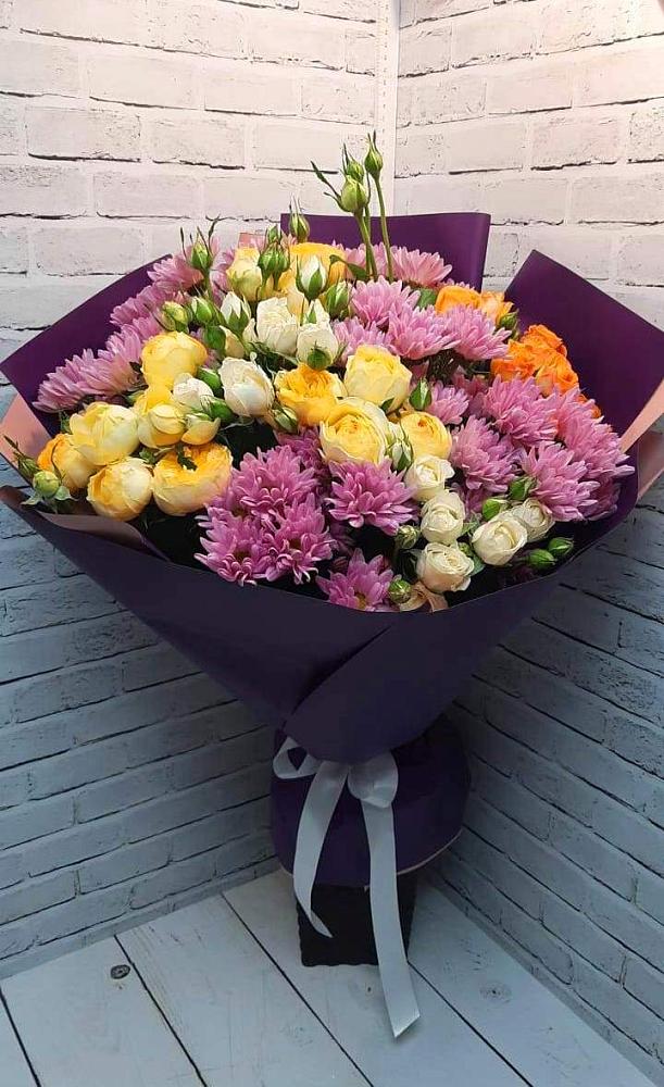 Букет цветов из: Хризантемы и Розы в Ленинкенте