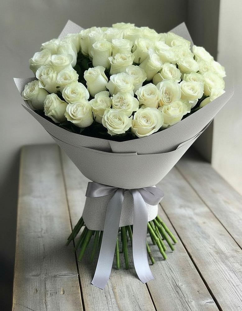 Букет 35 Белых роз в Ленинкенте