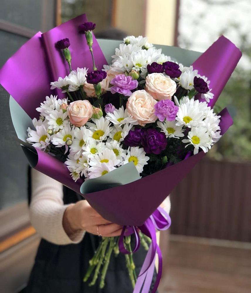 Букет цветов из: Хризантемы, Гвоздики и Розы в Ленинкенте