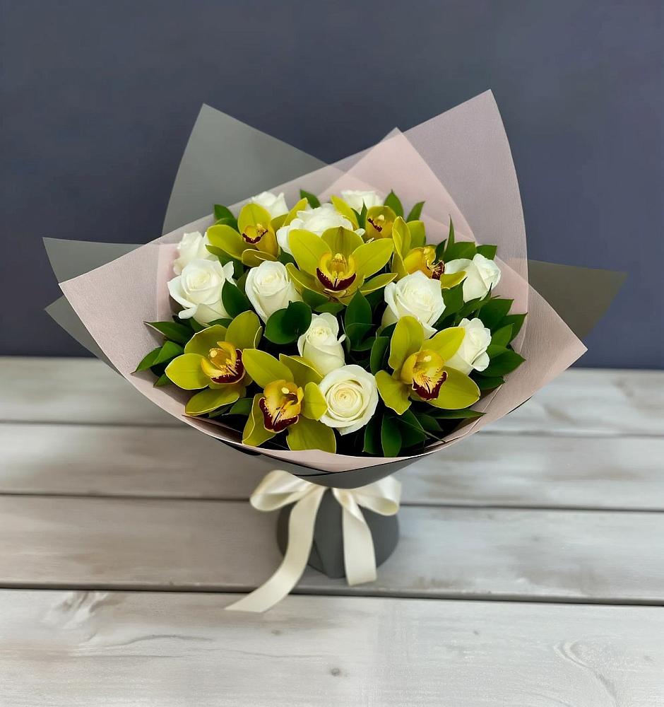 Букет цветов из: Орхидеи и Розы в Ленинкенте