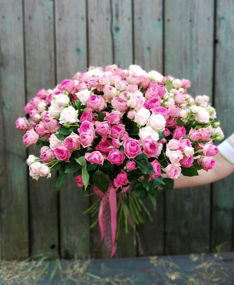 Букет Розовые кустовые розы Натали и Лав Лидия в Ленинкенте