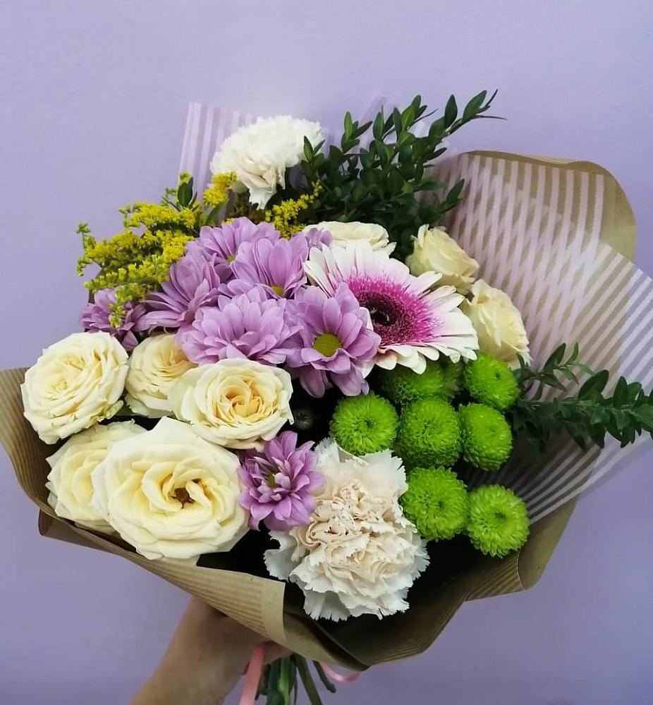 Букет цветов из: Хризантемы, Розы, Гвоздики и Герберы в Ленинкенте