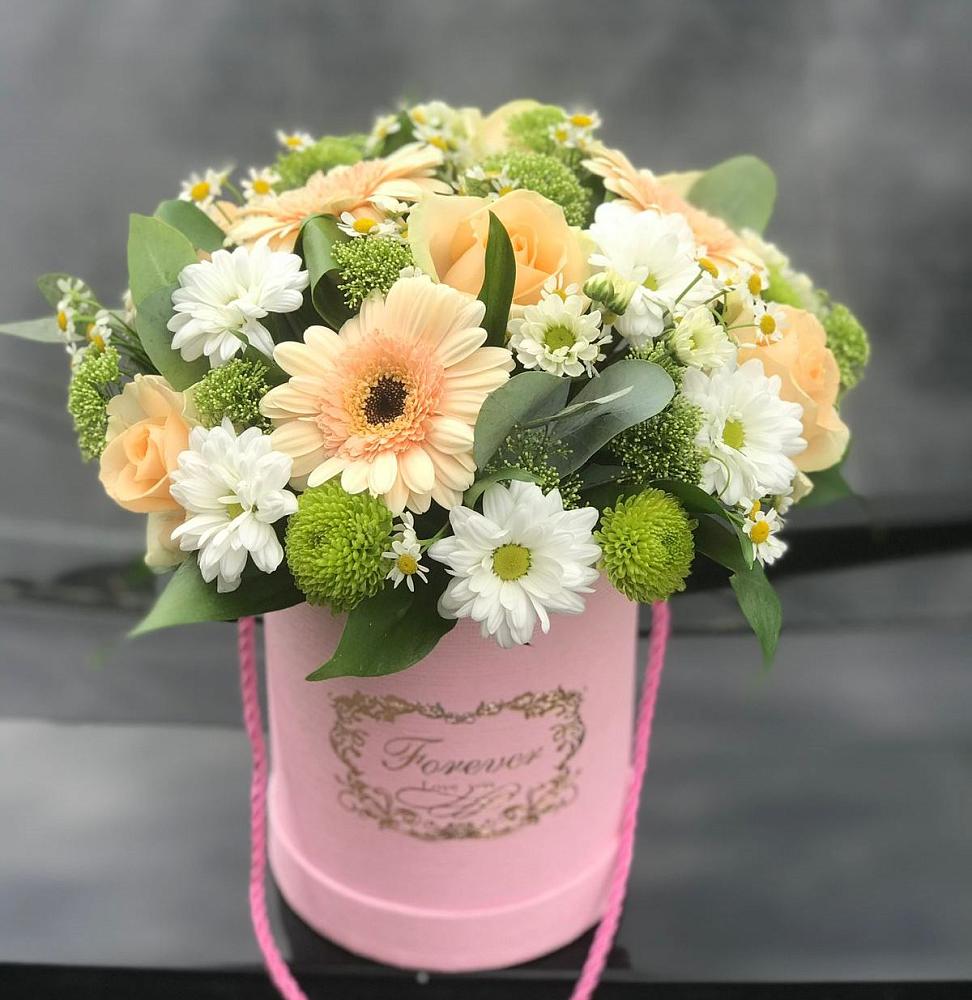 Цветочная композиция из Розы, Герберы и Хризантемы в шляпной коробке в Ленинкенте